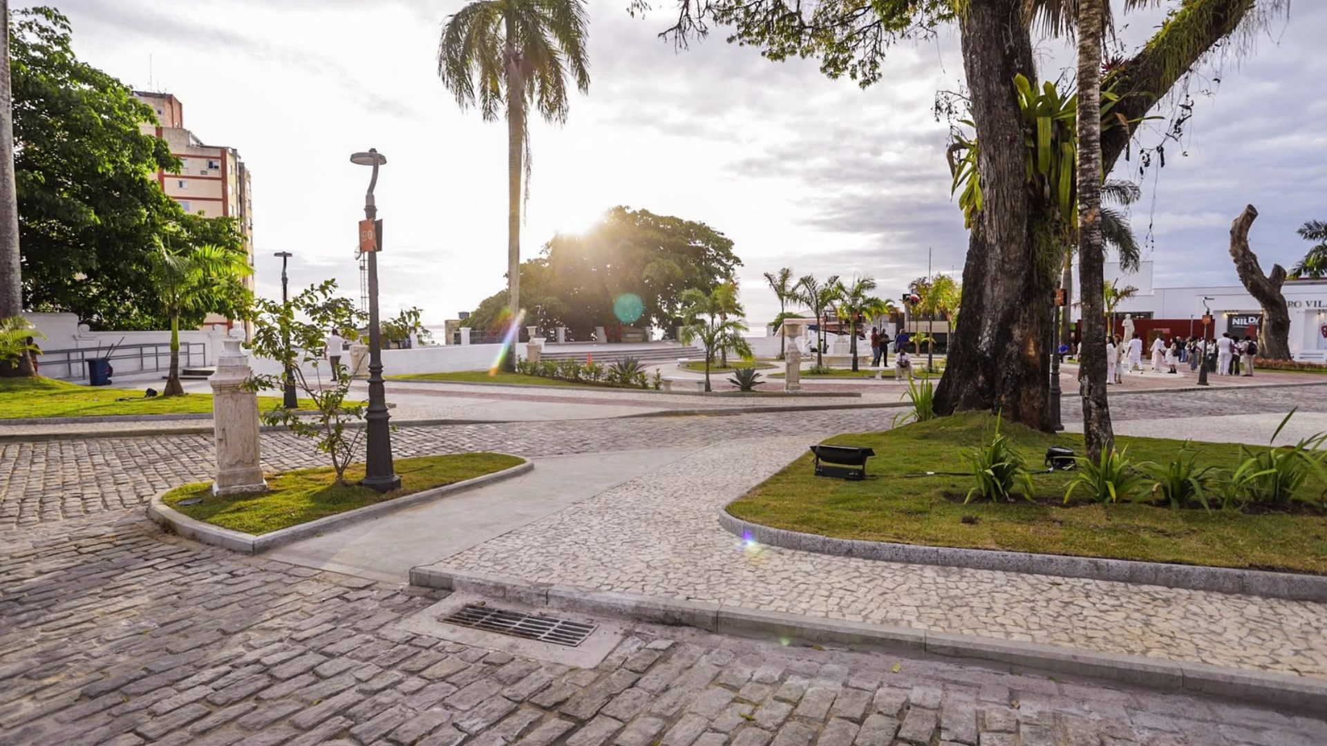 Passeio Público é recuperado após anos de abandono e ganha nova conexão com o Teatro Vila Velha