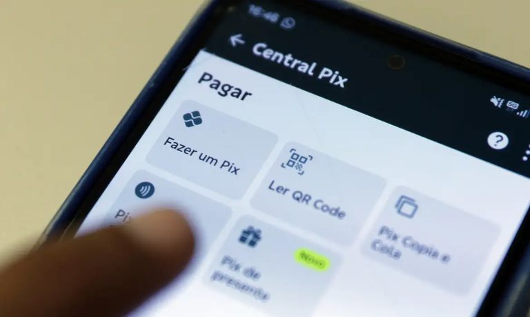 A partir de julho de 2027 o Pix Automático poderá ser usado em contas-salário