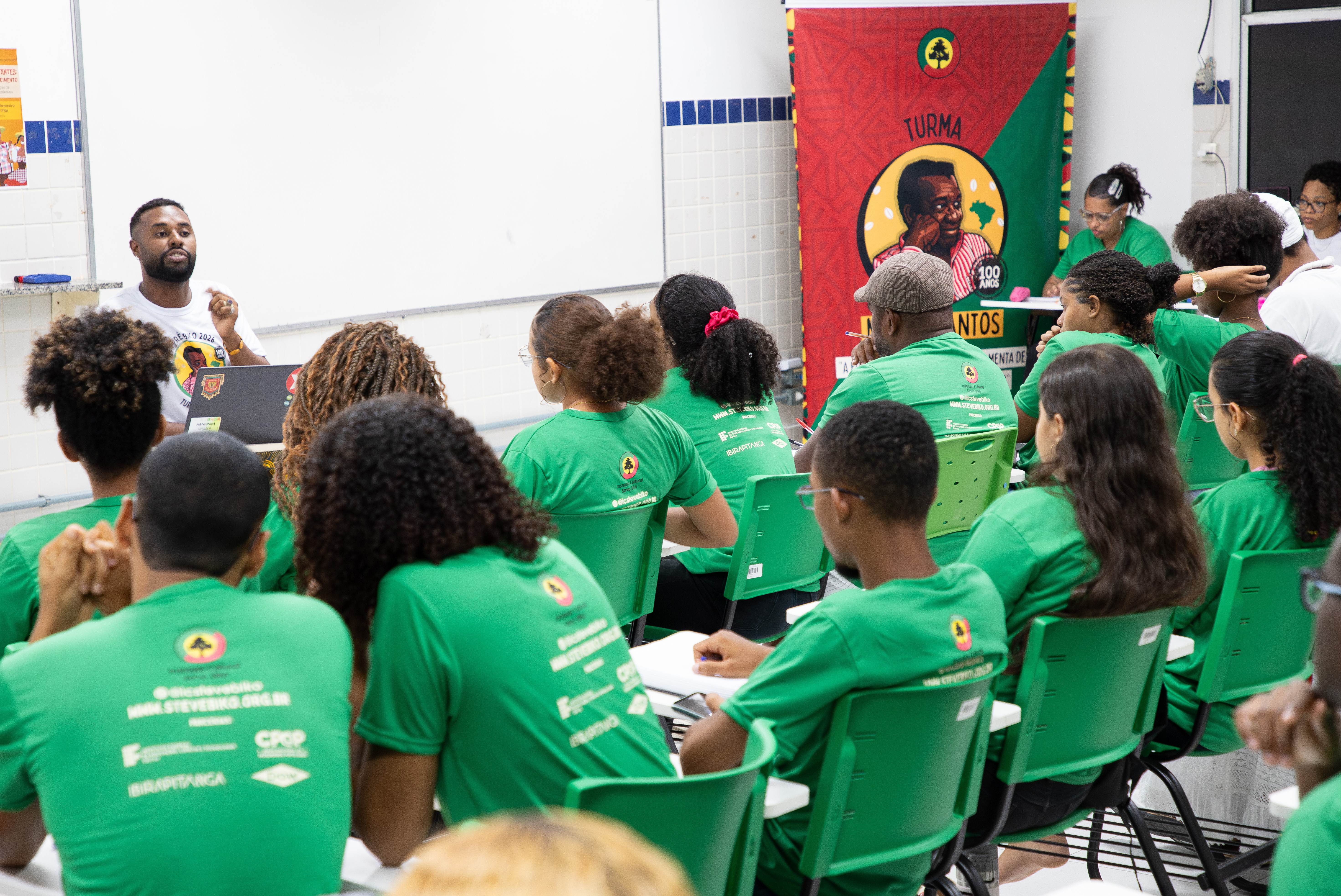 Instituto Steve Biko inscreve para Aulão ENEMgrecido em novembro
