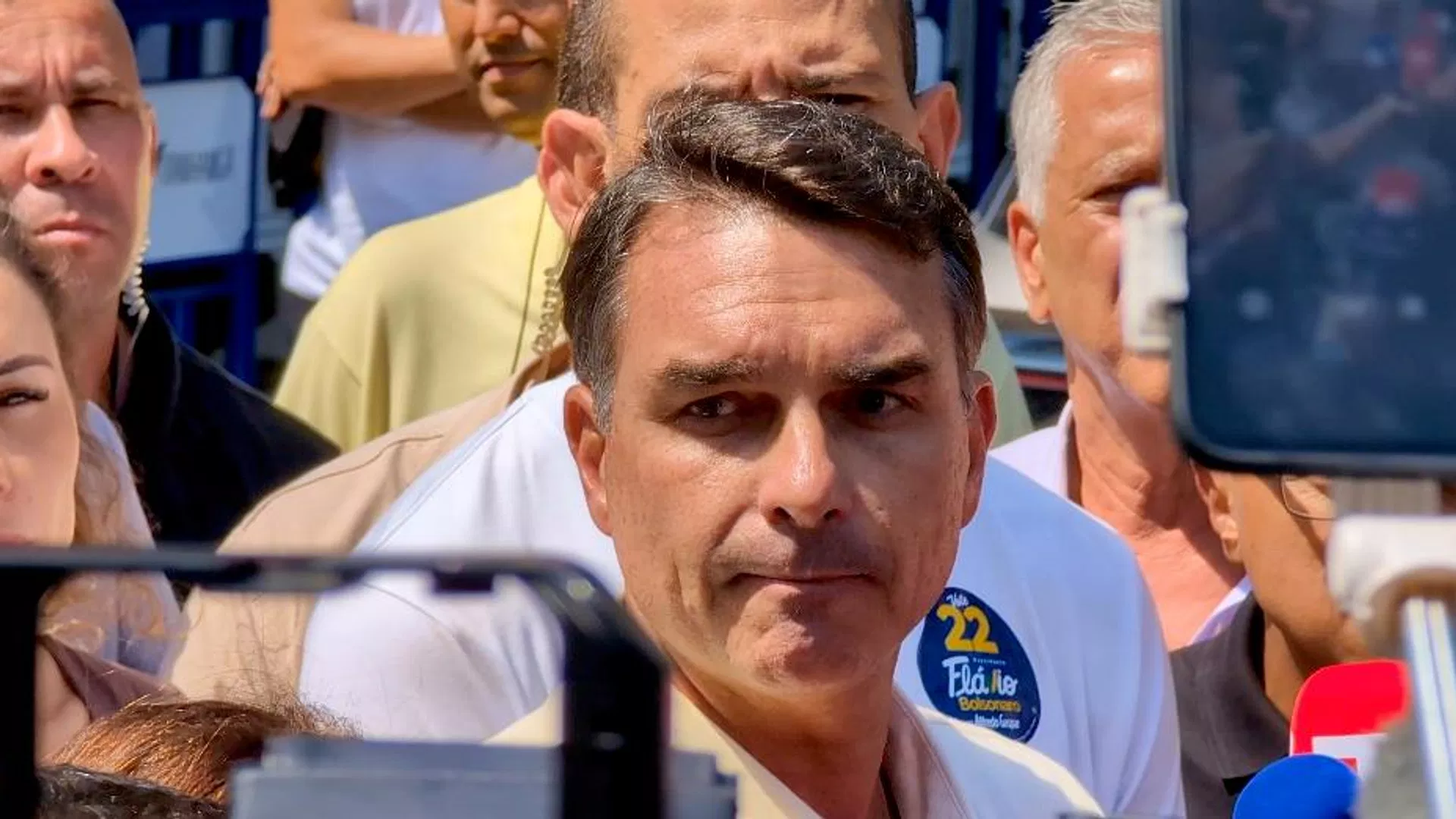 PF pede ao STF inquérito sobre Flávio em investigação ligada a advogado do INSS