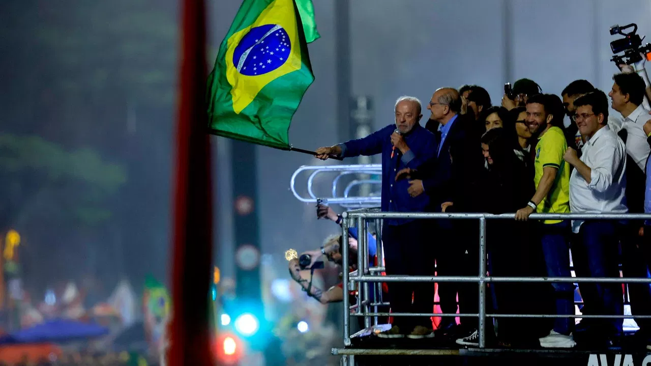 Lula prepara novo núcleo de poder e reformas para enfrentar Congresso mais hostil